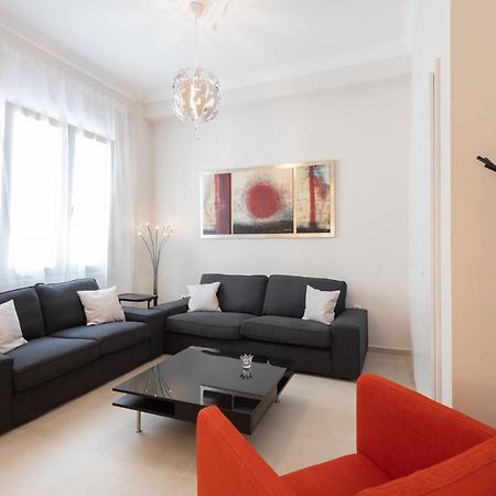Modern 2-Bedroom Apt, 200M From The Acropolis Atene Esterno foto