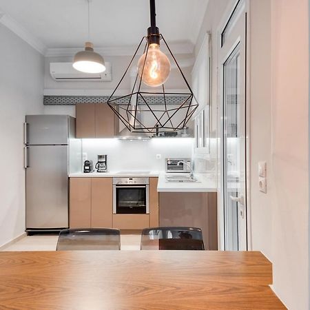 Modern 2-Bedroom Apt, 200M From The Acropolis Atene Esterno foto