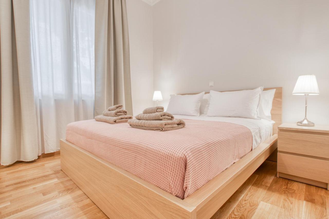 Modern 2-Bedroom Apt, 200M From The Acropolis Atene Esterno foto