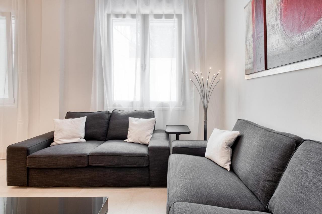 Modern 2-Bedroom Apt, 200M From The Acropolis Atene Esterno foto