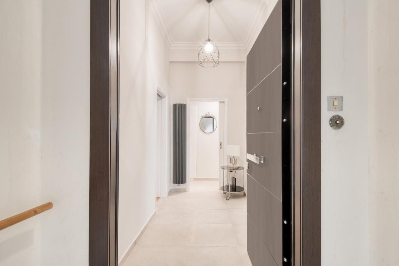 Modern 2-Bedroom Apt, 200M From The Acropolis Atene Esterno foto