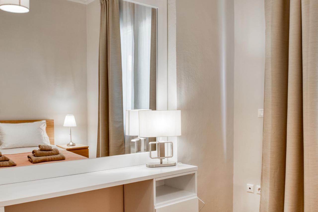 Modern 2-Bedroom Apt, 200M From The Acropolis Atene Esterno foto