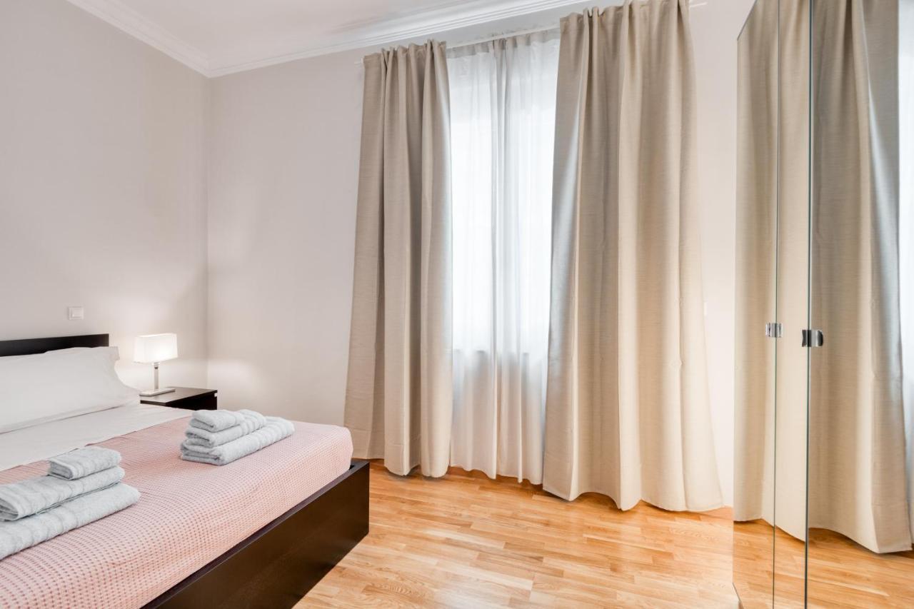 Modern 2-Bedroom Apt, 200M From The Acropolis Atene Esterno foto