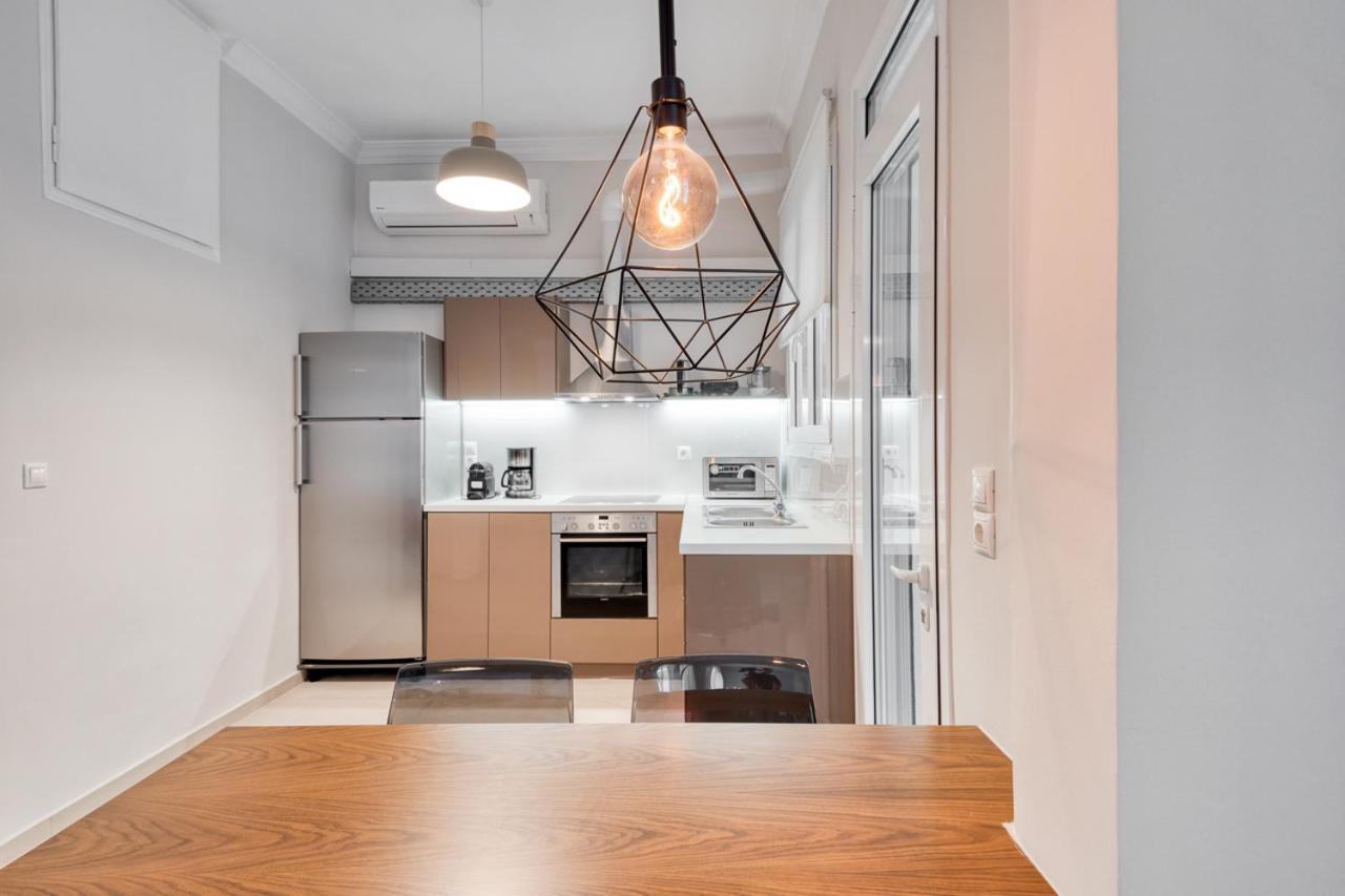 Modern 2-Bedroom Apt, 200M From The Acropolis Atene Esterno foto